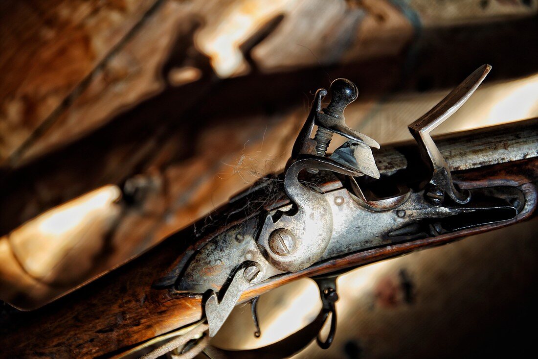 Old flintlock rifle