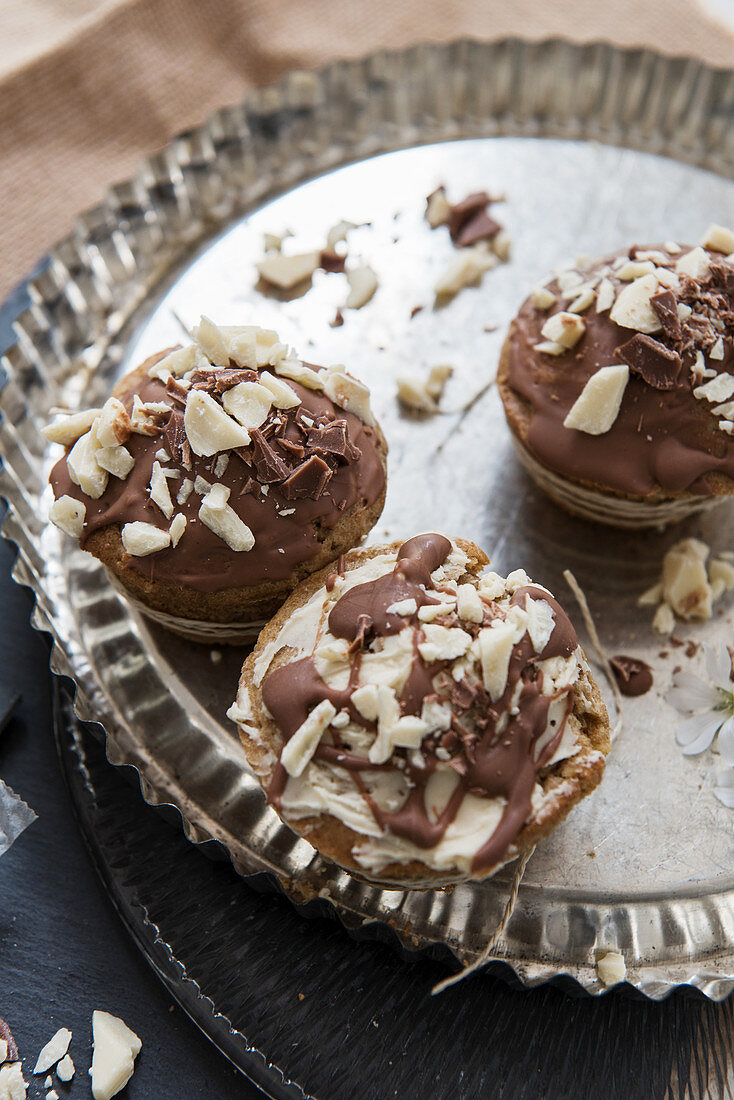 Vegan white chocolate muffins with cashew nuts