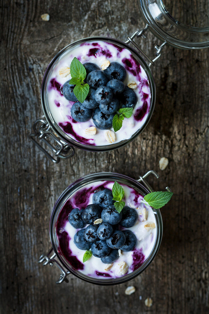 Blueberry and oat yoghurt