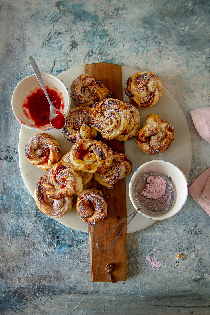 Swedish puff pastry with stawberry jam