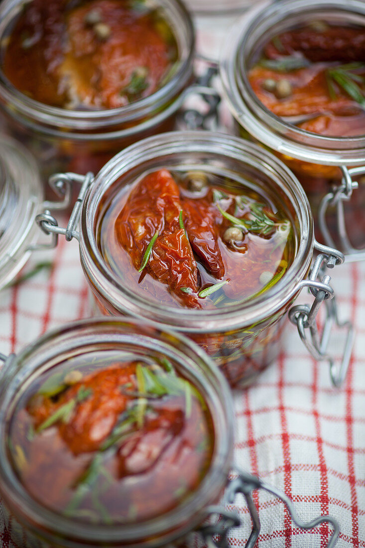 Dried tomatoes in oil