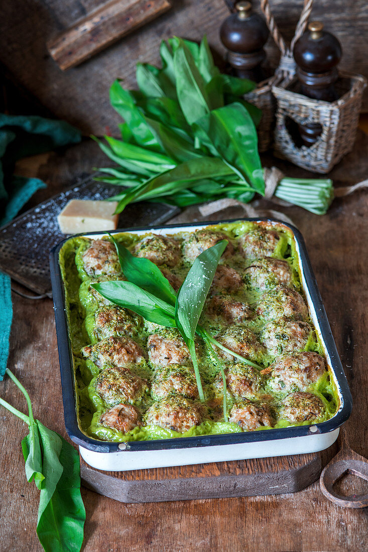 Wild garlic meatballs in creamy sauce