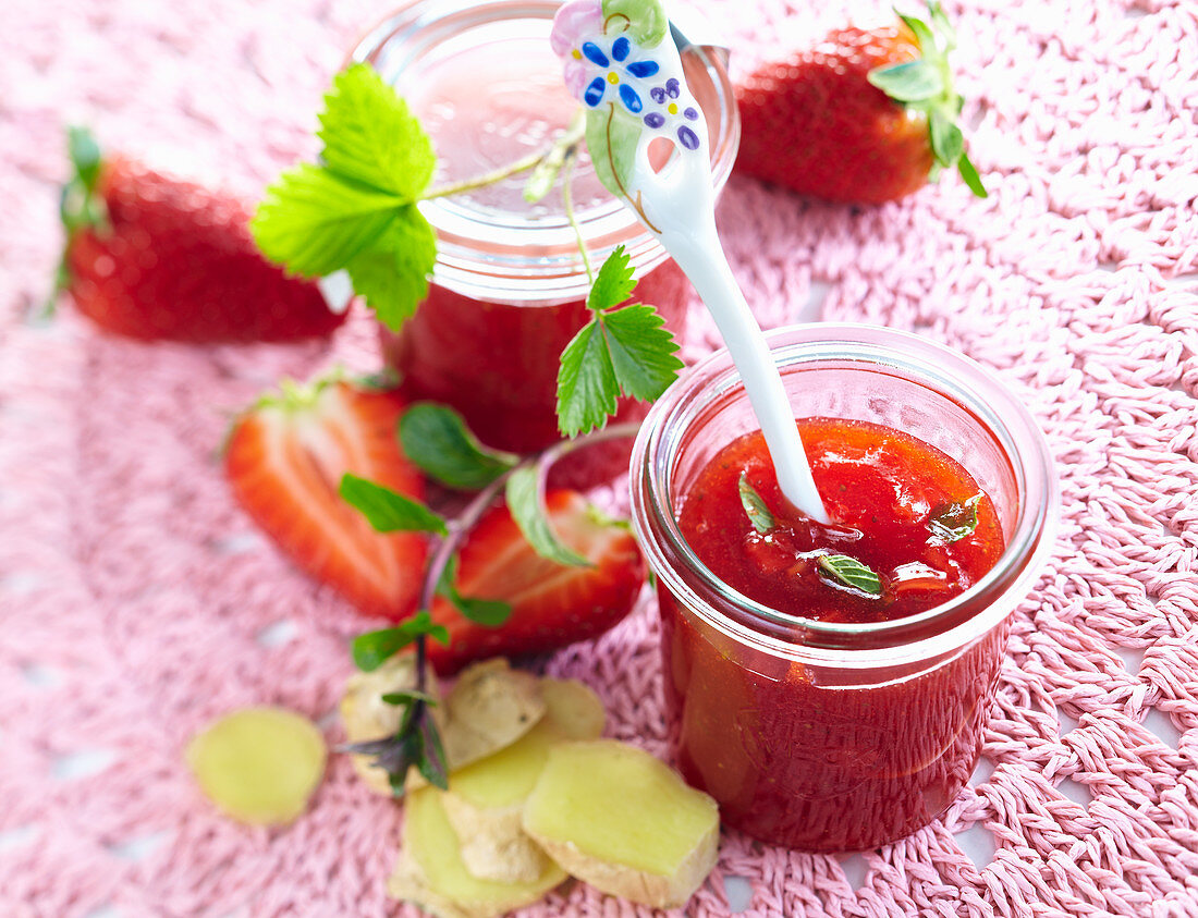 Strawberry jam with ginger and mint