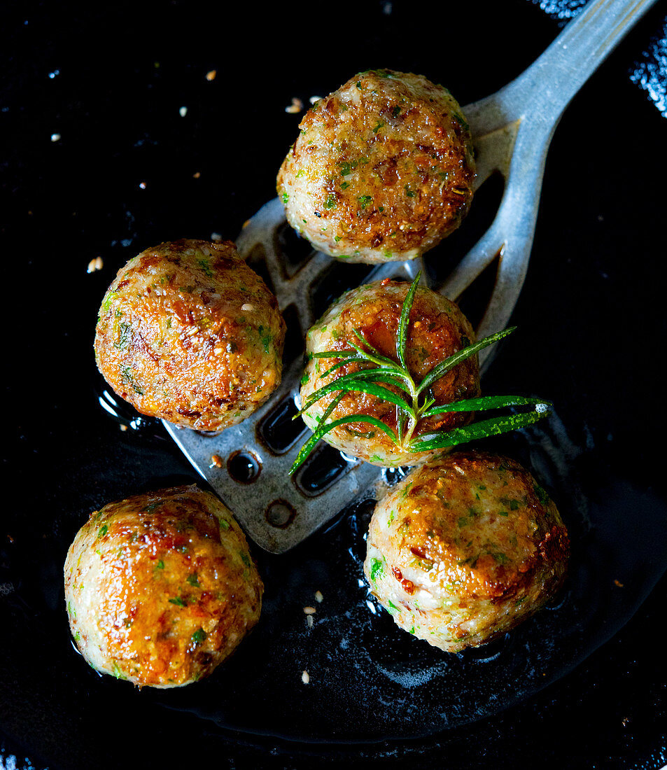 Vegetarian rosemary patties