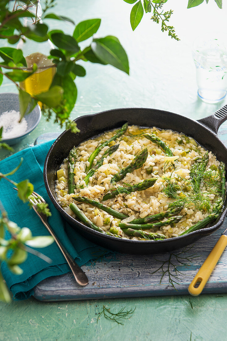 Frühlingsrisotto mit grünem Spargel