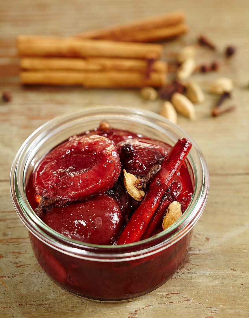 Damsons with cinnamon, cardamom and cloves