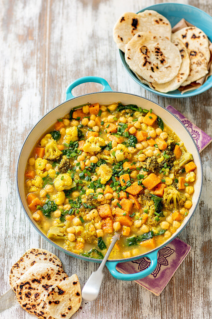 Cauliflower, pumpkin and broccoli currywith chickpeas