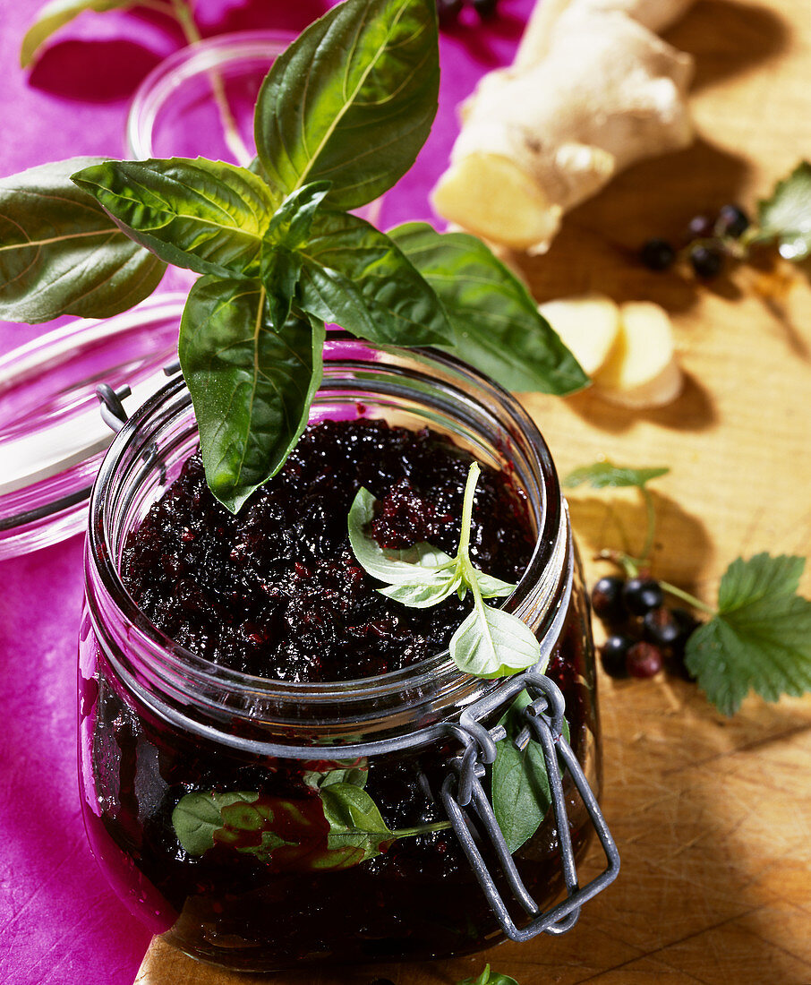 Blackcurrant jam with ginger