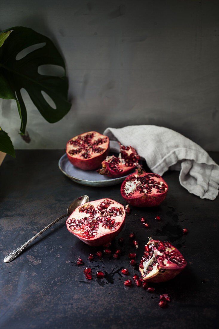 Pomegranate, sliced