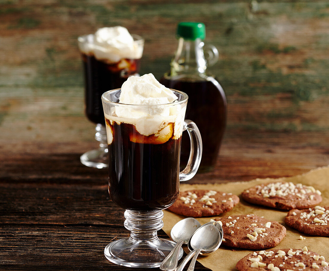 Brunswick coffee with Canadian whiskey and maple syrup, with chocolate chip cookies