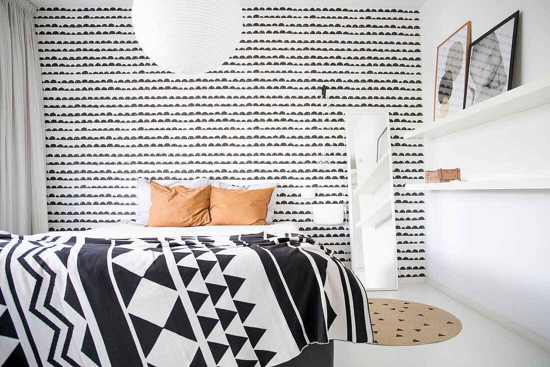 Black-and-white graphic patterns in bedroom