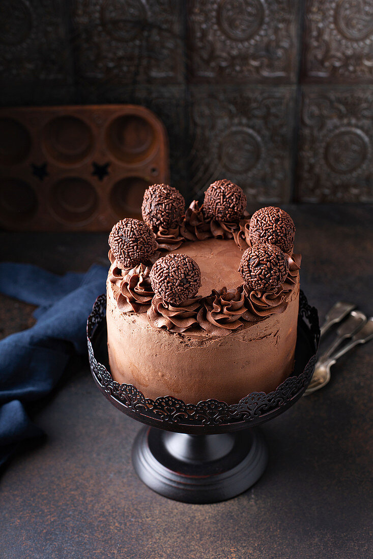 Dark chocolate cake with chocolate ganache frosting