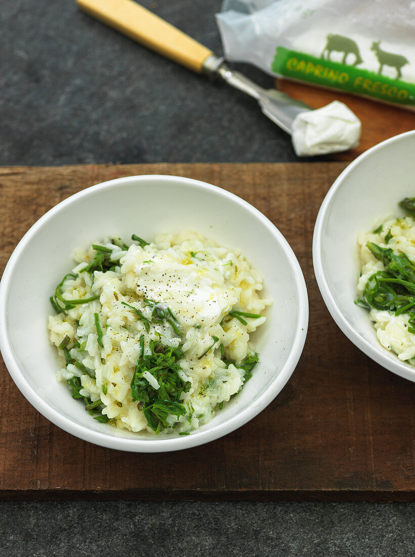 Risotto with hops sprouts and goat's cream cheese