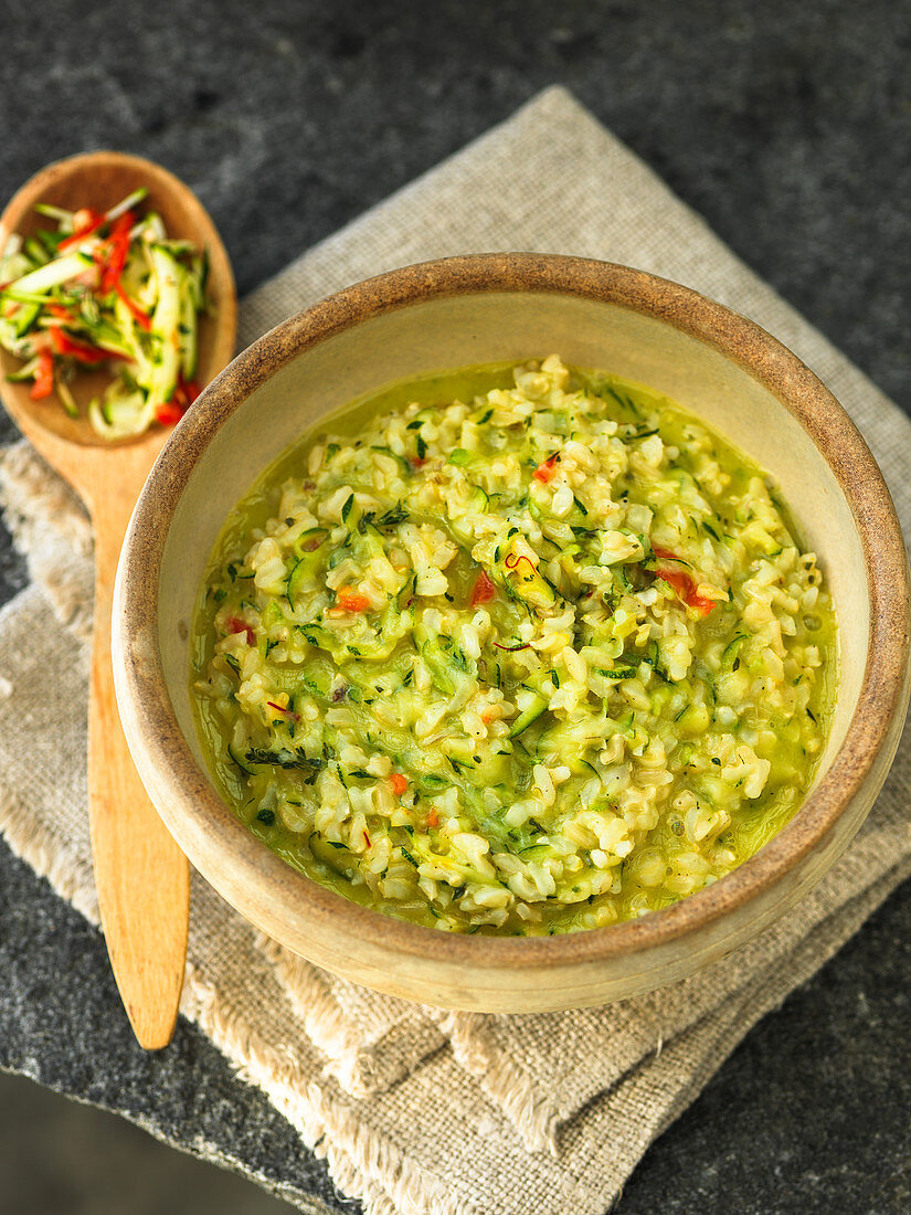 Wholemeal risotto with courgette