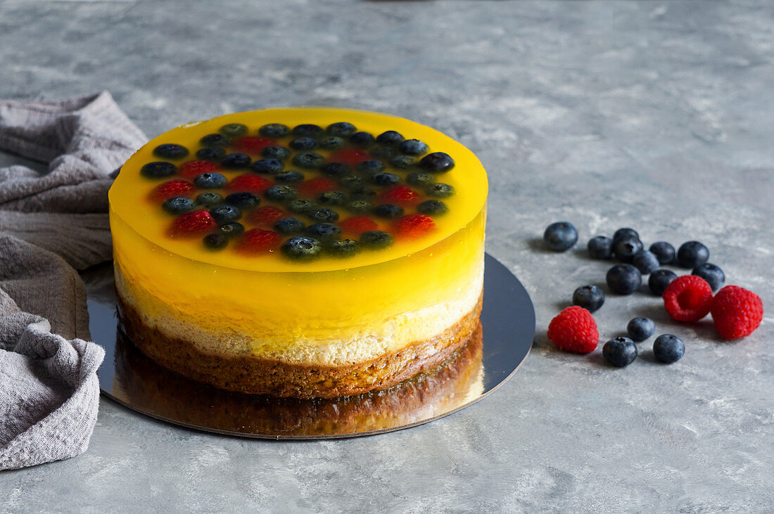 Cheesecake with blueberry and rasberry, lemon jelly