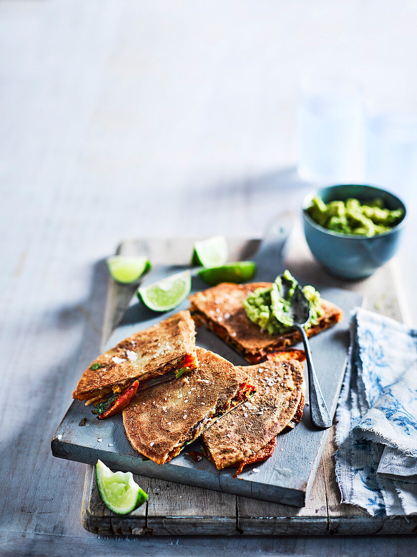 Süsskartoffel-Quesadillas mit Erdnussbutter und Chili