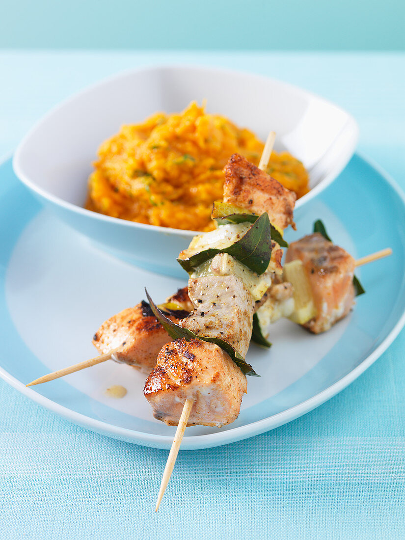 Salmon skewers with mashed sweet potatoes