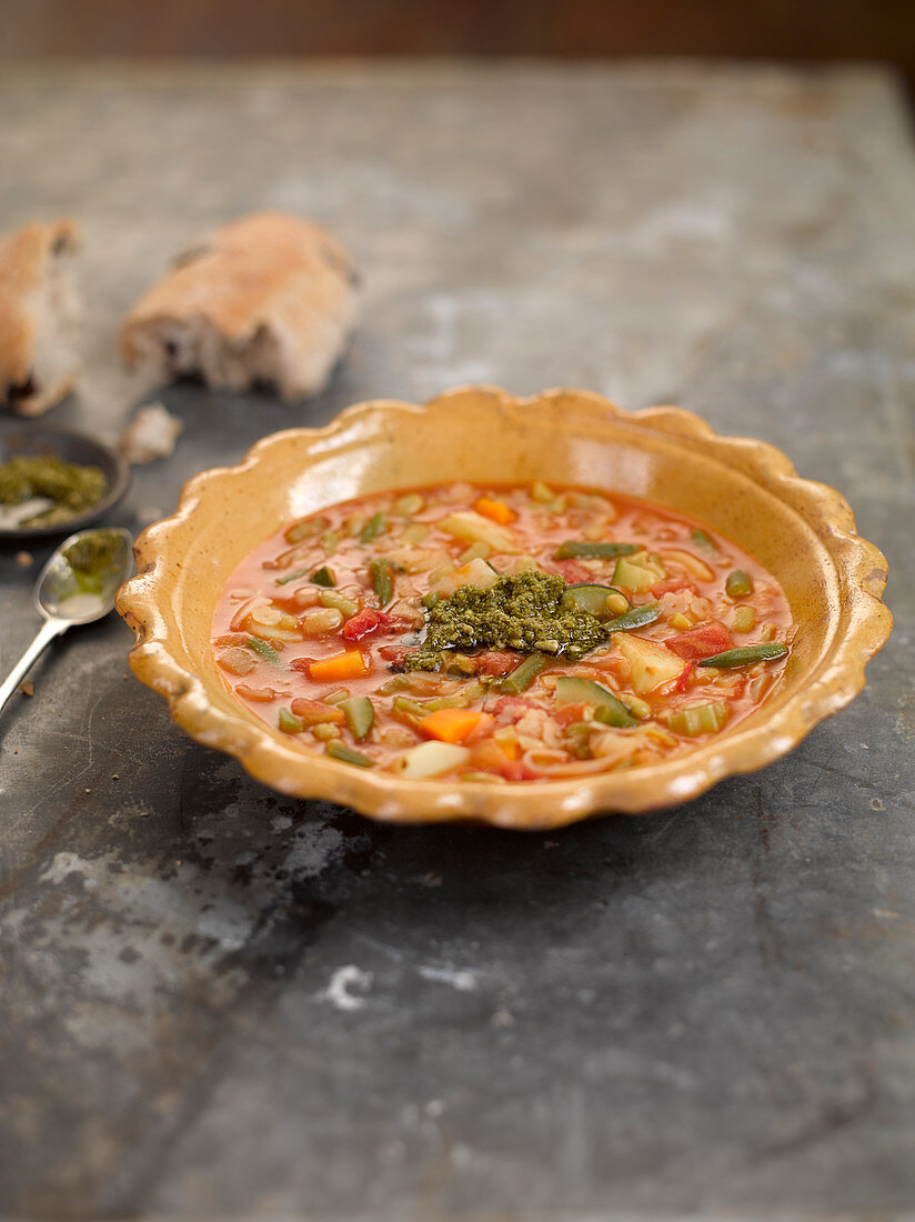 Provençal vegetable soup with pistou