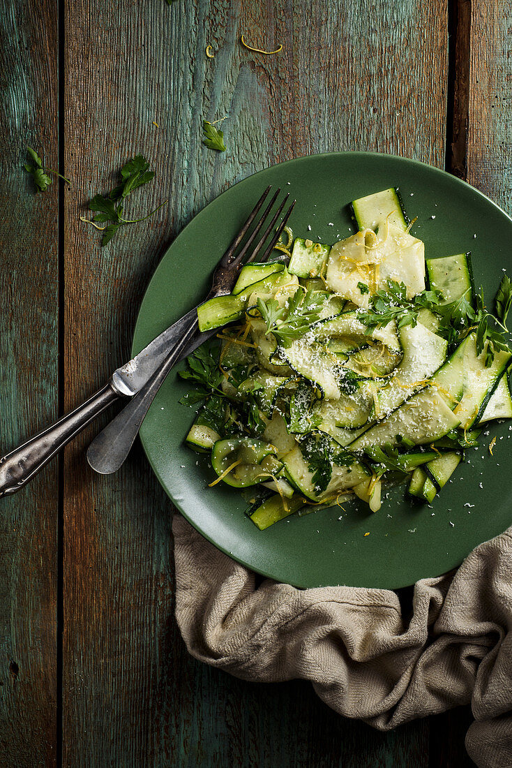 Courgette salad with lemon zest, olive oil and parsley