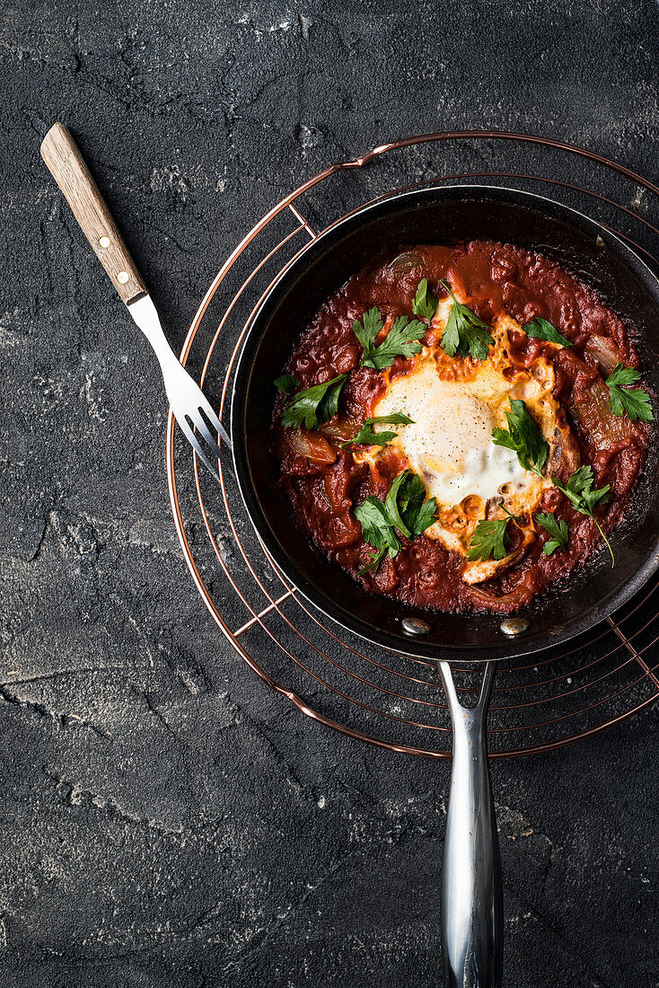 Shakshouka (Pochiertes Ei in Tomatensauce, Israel)