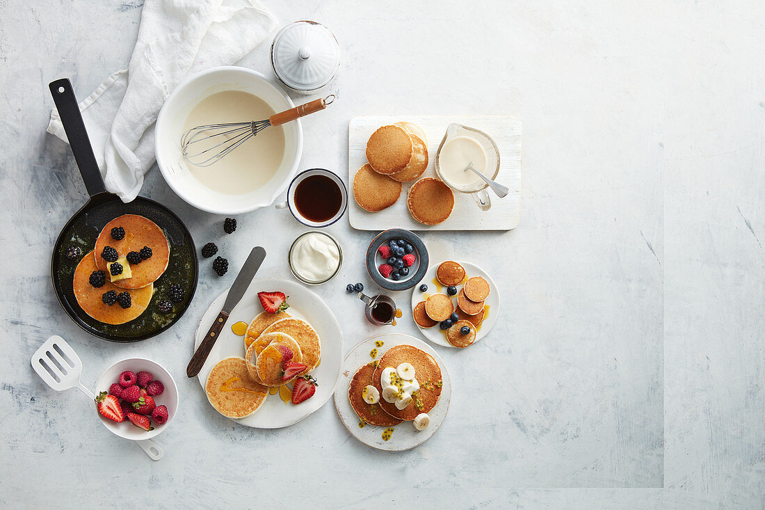 Buttermilk pancakes with berries and bananas