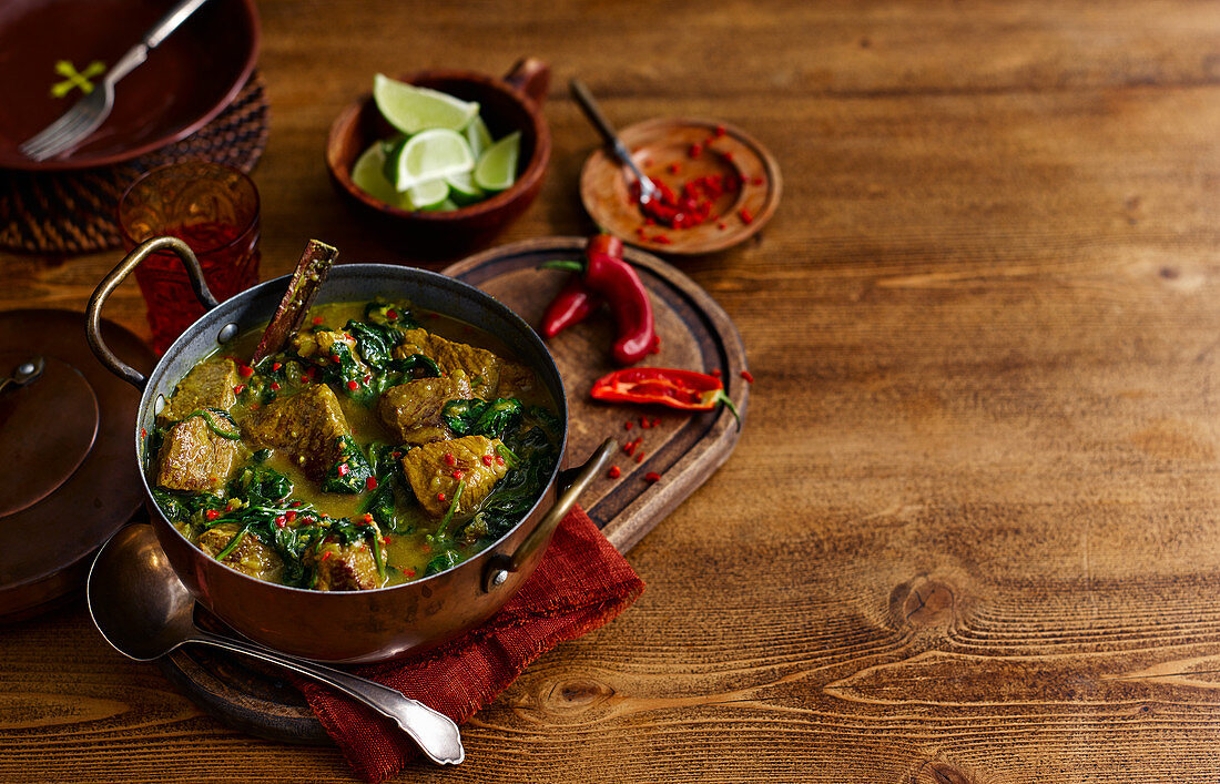 Lamb and spinach curry