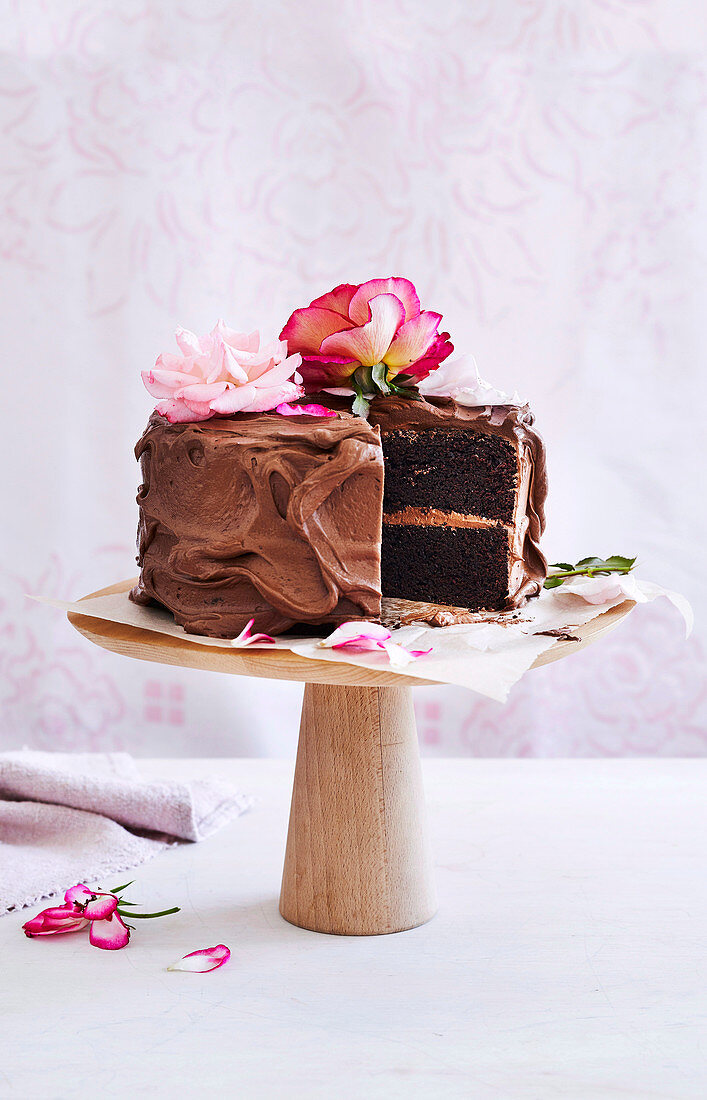 Schokoladen-Kaffee-Kuchen mit Sauerrahmglasur