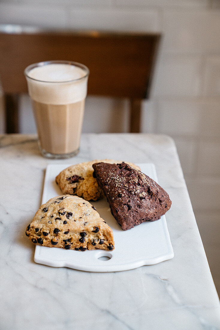 Chocolate chip-Scones, Cranberry-Scones & Double chocolate-Scones