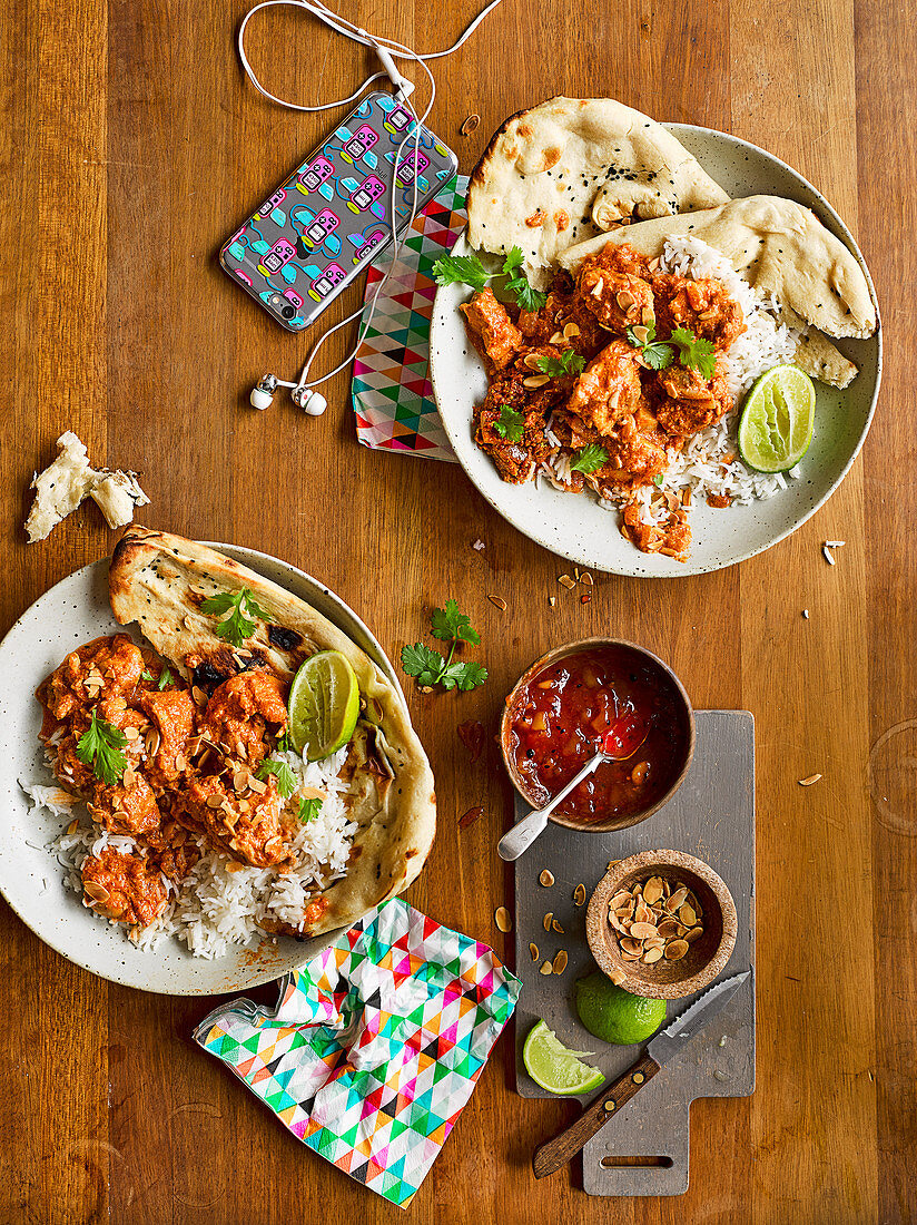 Indisches Butterhähnchen mit Naan-Brot