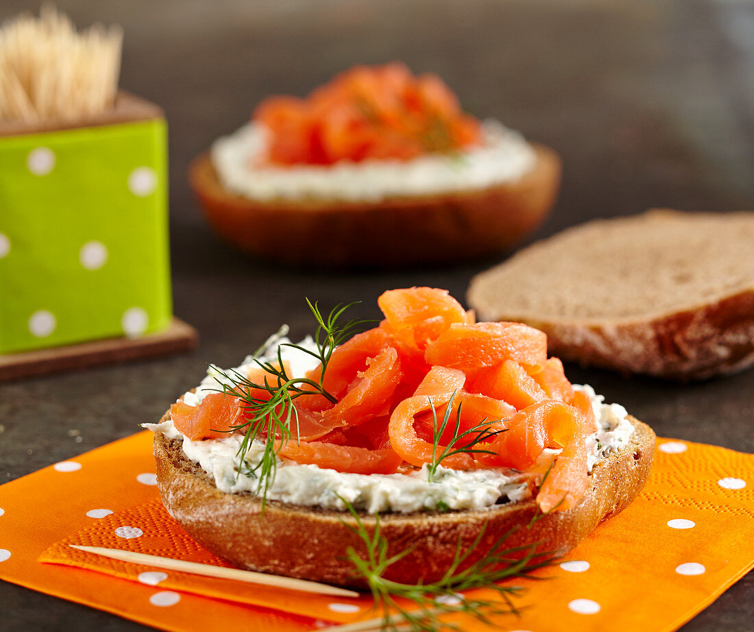 Rye bread with herb cream cheese and smoked salmon