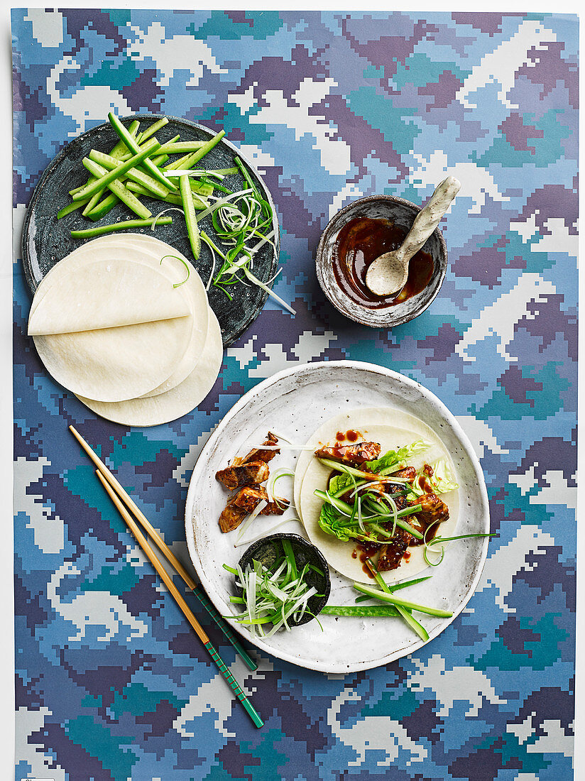 Pancakes with hoisin mackerel and spring onions (Asia)
