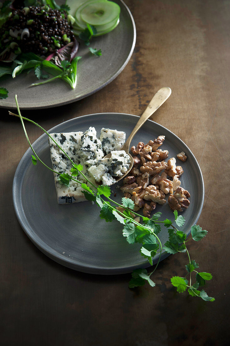 Roquefort mit Linsensalat