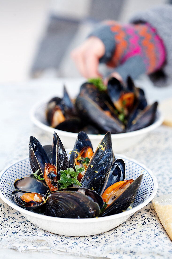 Mussels in bowl