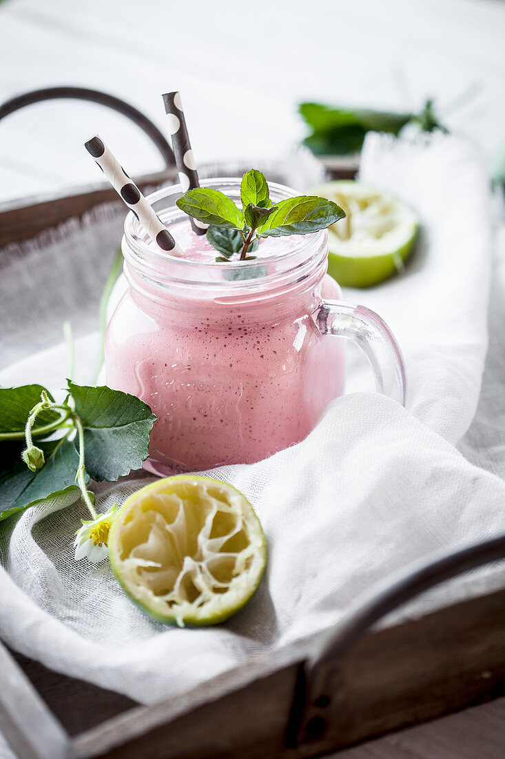 Smoothie made with strawberries and lime