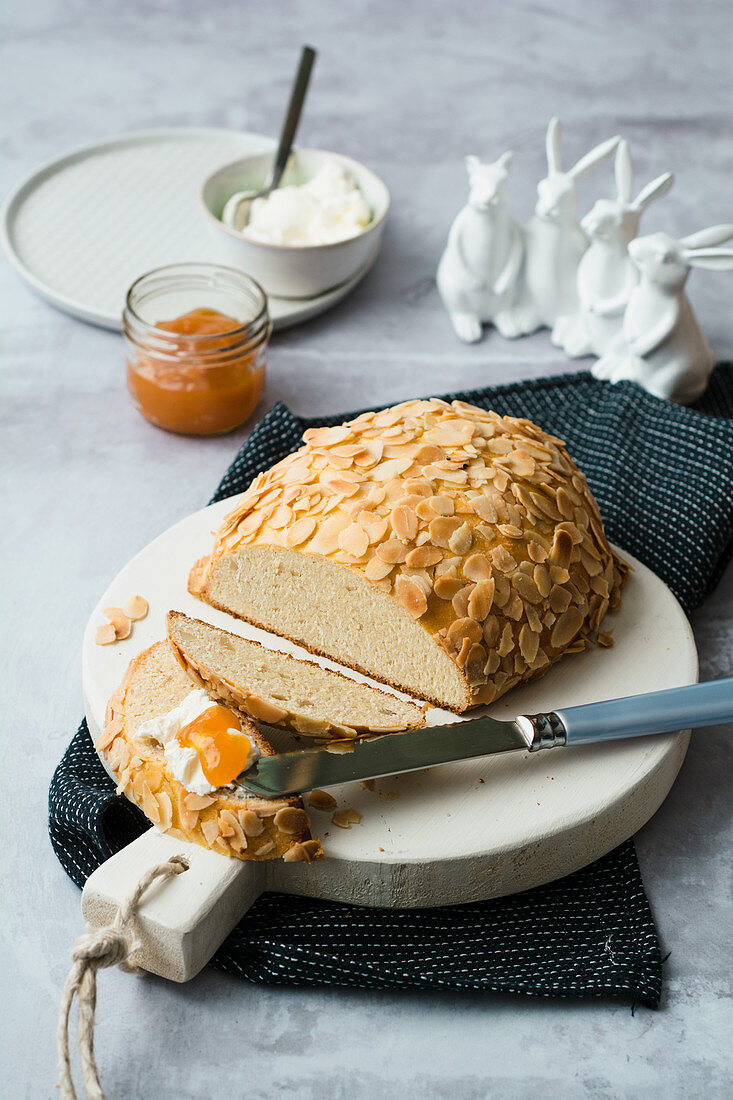 Classic Easter bread (low carb)