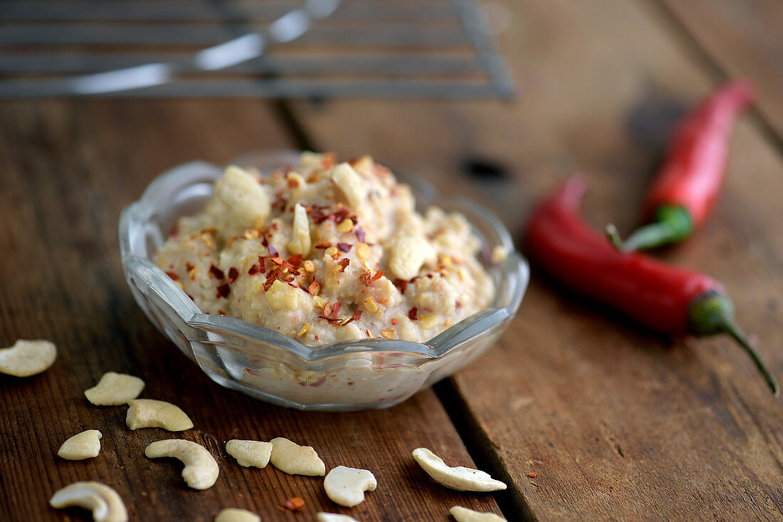 Cashew dip with chilli