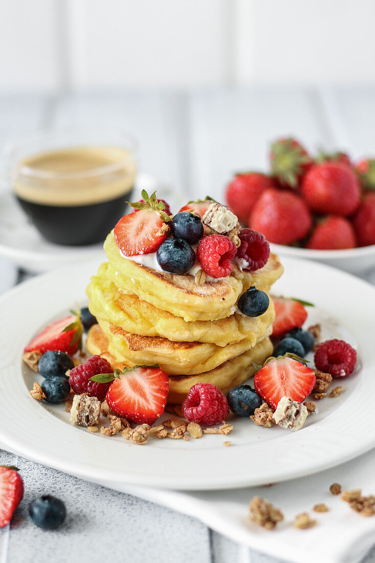 Quark pancakes with berries