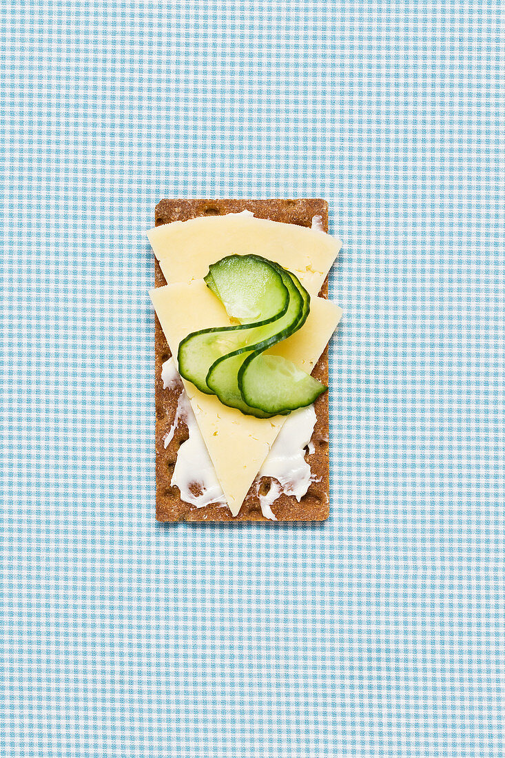 Cheese and pear slices on crispbread