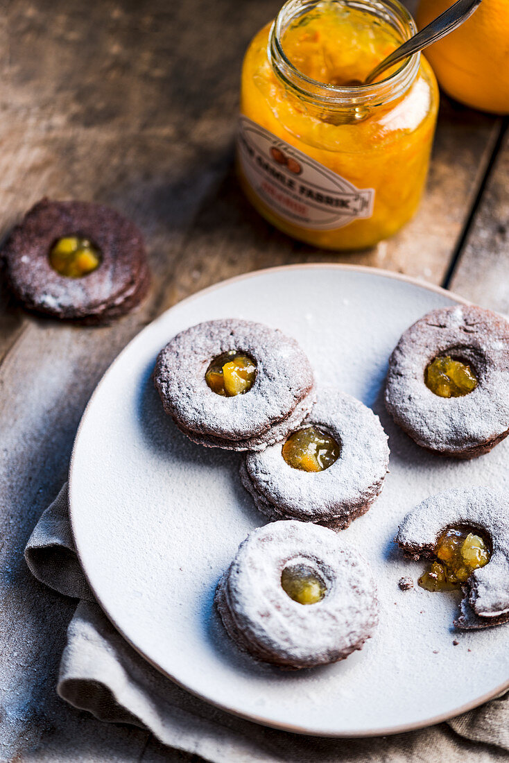 Gefüllte Linzer Plätzchen mit Orangenmarmelade