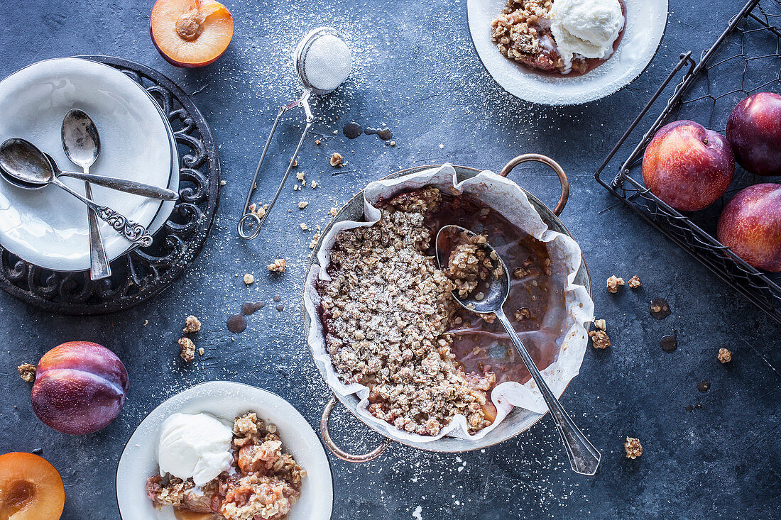 Plum crumble made with roasted plums and crunmble with oat