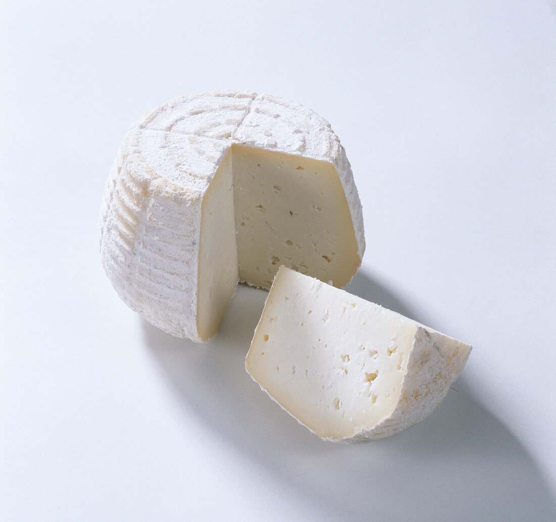 Cacio il Butterino - italienischer Käse aus der Toskana aus pasteurisierter Kuh- und Schafmilch