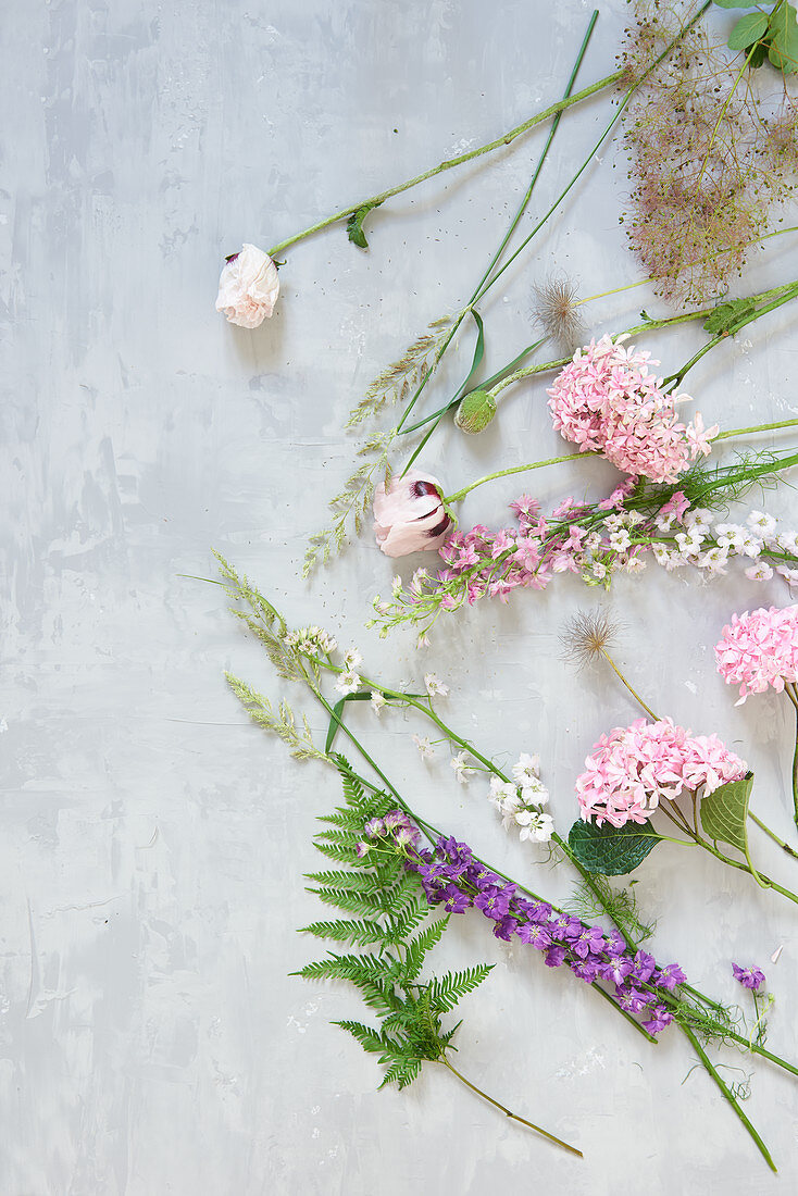 Blüten für Kranz als Tableau