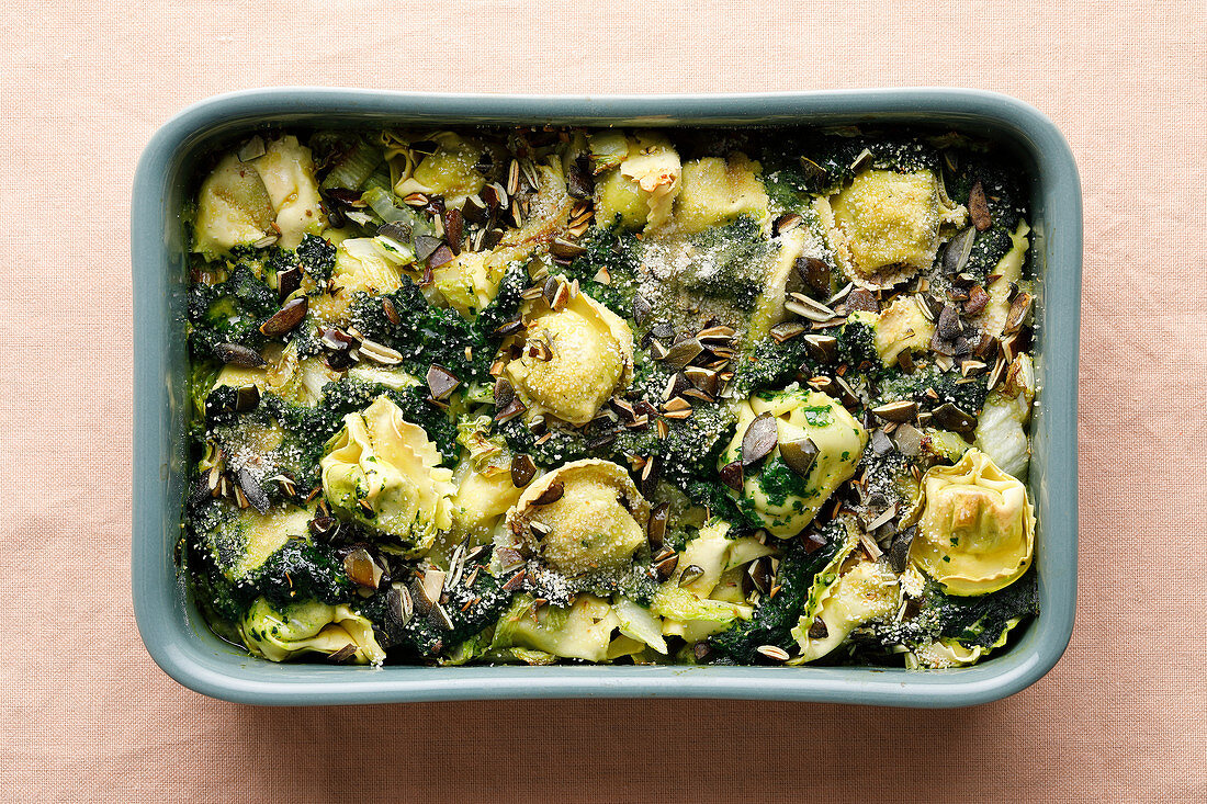 Yellow tortellini bake with Chinese cabbage