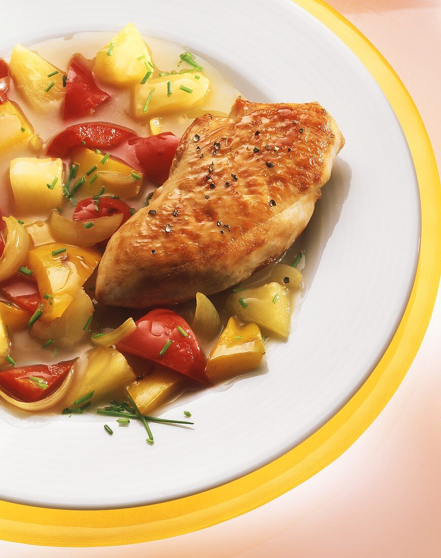 Chicken breast with pepper and pineapple 