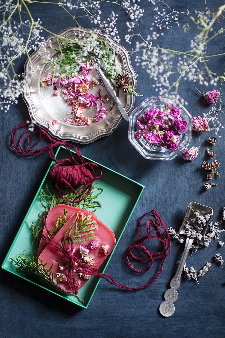 Handmade scented wax and dried flowers