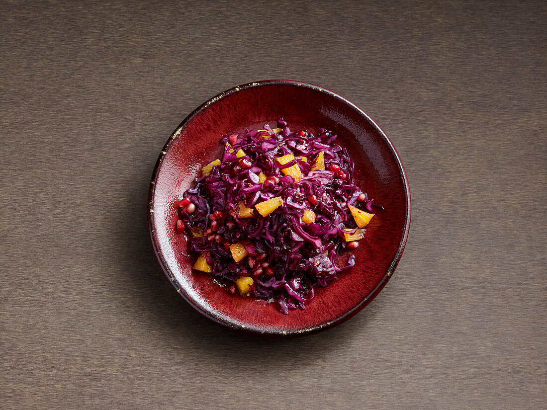 Fruity red cabbage salad with oranges and chillis