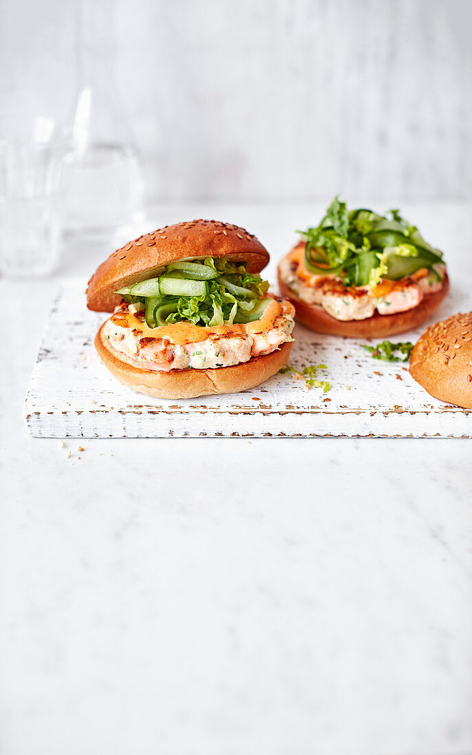 Prawn and salmon burgers with spicy mayo
