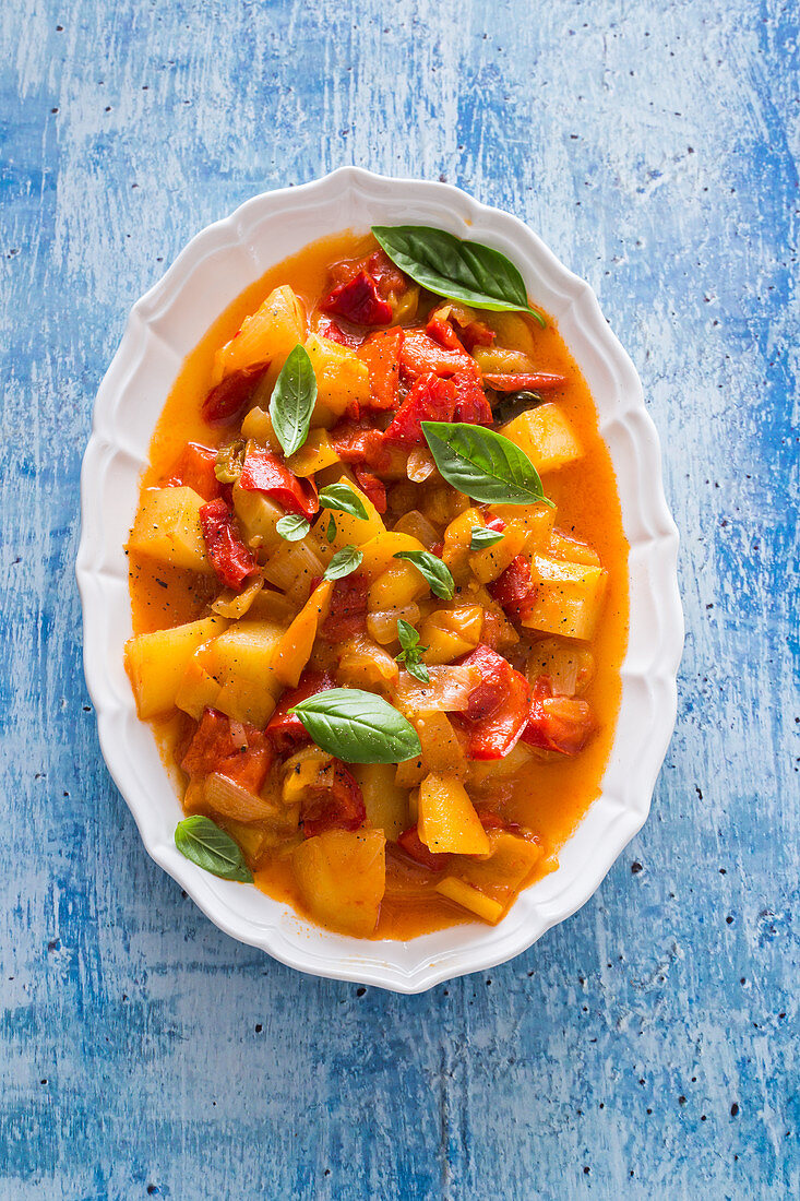 Bell peppers and potatoes stewed peperonata
