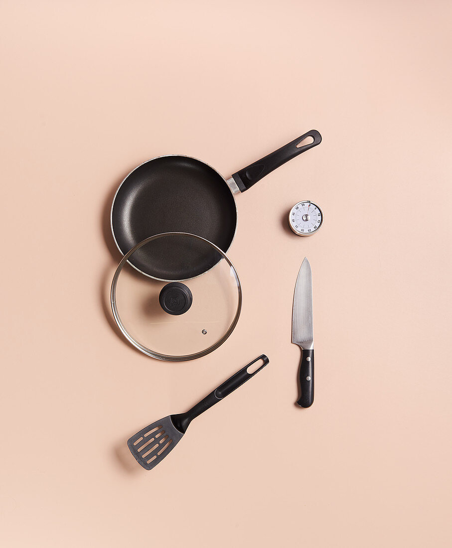 Kitchen utensils including a pan