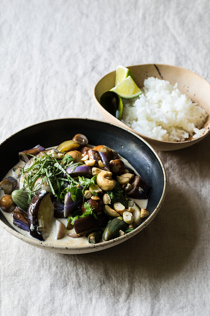 Thai aubergine curry with cashew nuts and fish sauce
